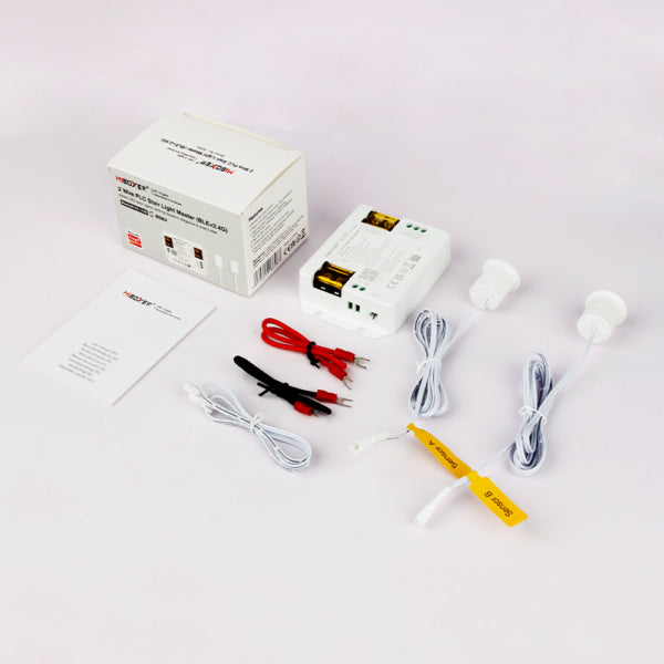 Kāpņu gaismekļa kontrolieris. Savienojams Ar BSL2 gaismekļiem un BSTL Vadu savienojumiem. Līdz 64 kāpnēm