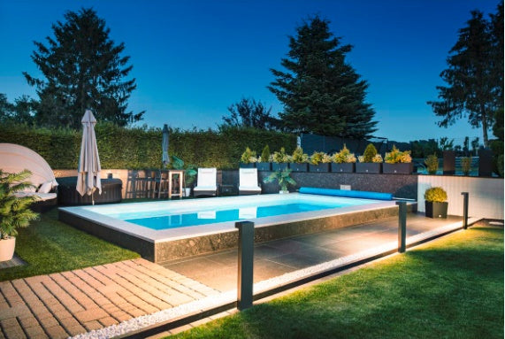 7W(490/530Lm) L-LINE OUT 80 FL POLE pinnapealne LED-valgusti, antratsiit, IP65, IK02, valge valgus 3000K / 4000K