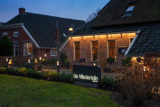 27W(1100/1200Lm) ESKINA FRAME 75 FLL pinnapealne LED-valgusti, antratsiit, IP65, IK06, neutraalne valge 4000K