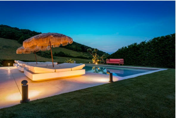 15W(800 / Lm) R-CUBE 35 surface-mounted LED luminaire, anthracite, IP65, IK04, dimmable, warm white light 2700/3000K