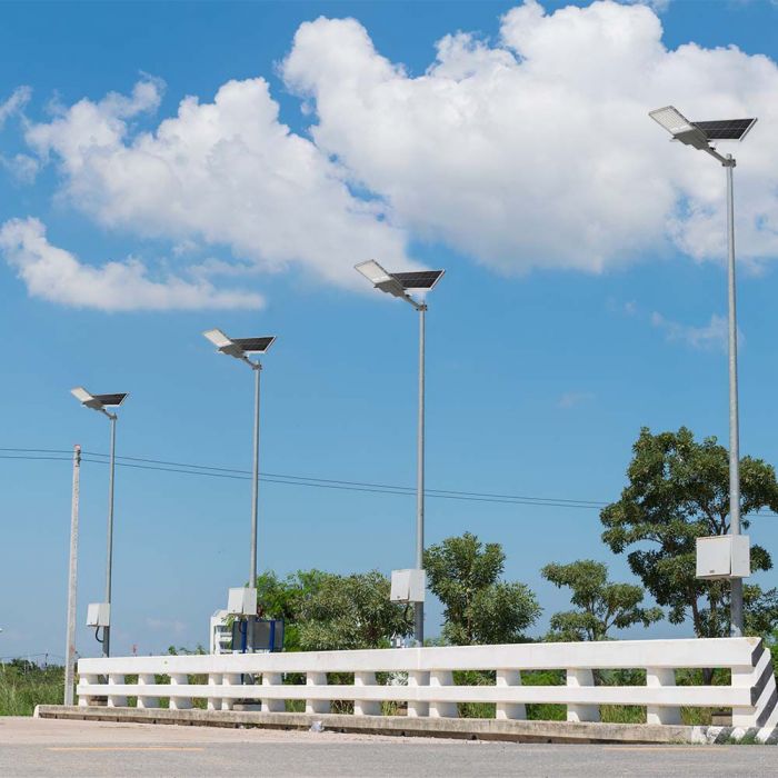 70W(3500Lm) LED BRIDGELUX solar street light with remote control, IP65, V-TAC, Life PO4, 3.2V 75000mAh Battery, cold white light 6500K