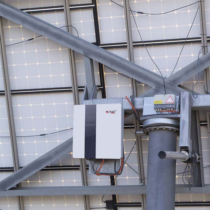 3.6 KW Single Phase Network Hybrid Certified Inverter. Three-year warranty. IP66 