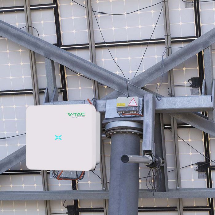 8 KW trefas nätcertifierad (VT-6608310) växelriktare. Tio års garanti. IP66