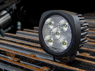 BULLPRO 9-32V 100W(8900Lm) светодиодная рабочая лампа, круглая, кабель 2м, 113.00 x 113.00 x 76.40mm, IP68, R10 CISPR25 class3,, холодный белый свет 6000K