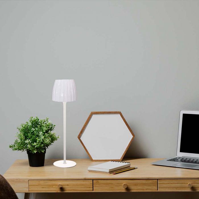 2.7W(110Lm) LED galda lampa ar skārienvadību, V-TAC, IP20, balta, dimmējama, 3IN1