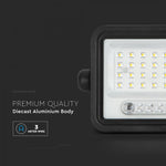 50W(700Lm) LED prožektors ar solāro paneli  DC 6V 6W, V-TAC, IP65, melns, ar tālvadības pulti un regulējamu krāsu temperatūru,7IN1