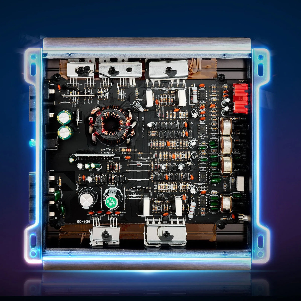 VEVOR 2 kanālu automašīnas audio pastiprinātājs, tiltojams pilna diapazona Class AB stereo pastiprinātājs ar maksimālo jaudu 2 × 300 W pie 4 Ω / 2 × 600 W pie 2 Ω, augstas jaudas auto pastiprinātājs SUV, pikapiem un bezceļu transportlīdzekļiem