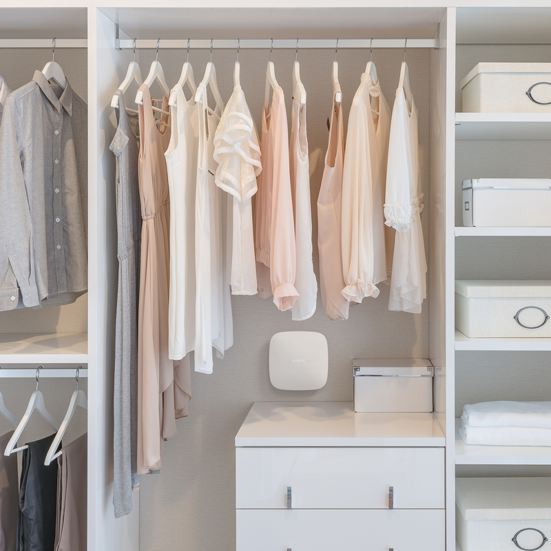 AJAX Security Hub 2 Plus med WI-FI, Ethernet och 2 4GSIM-platser, detektorövervakningsfunktion, larmsändning och fotoverifiering detektoranslutning Vit