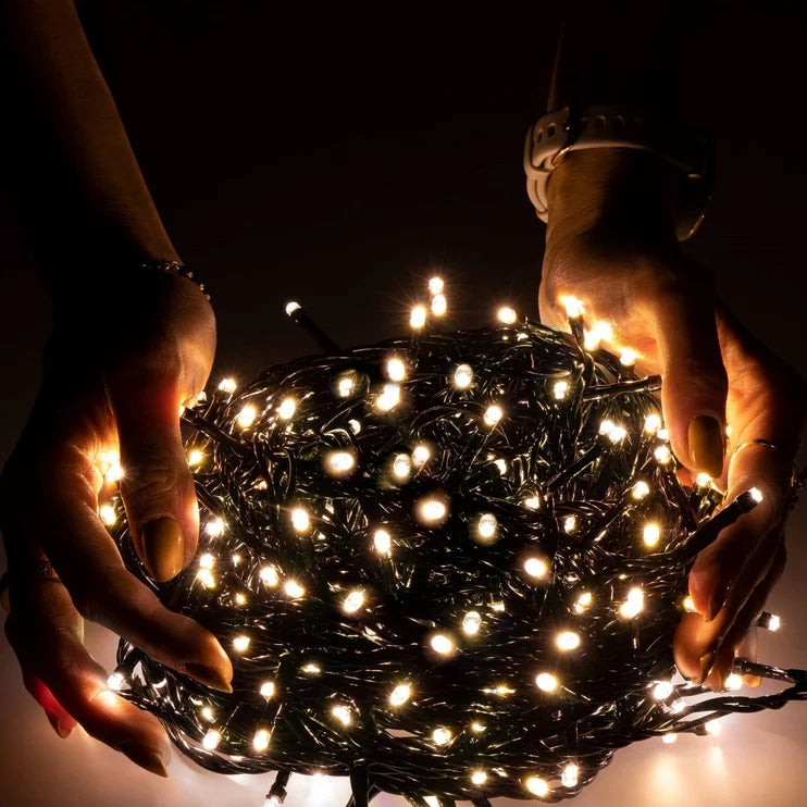 LED ziemassvētku virtene Silti baltas 15 metri ar 300LED diodēm. IP44