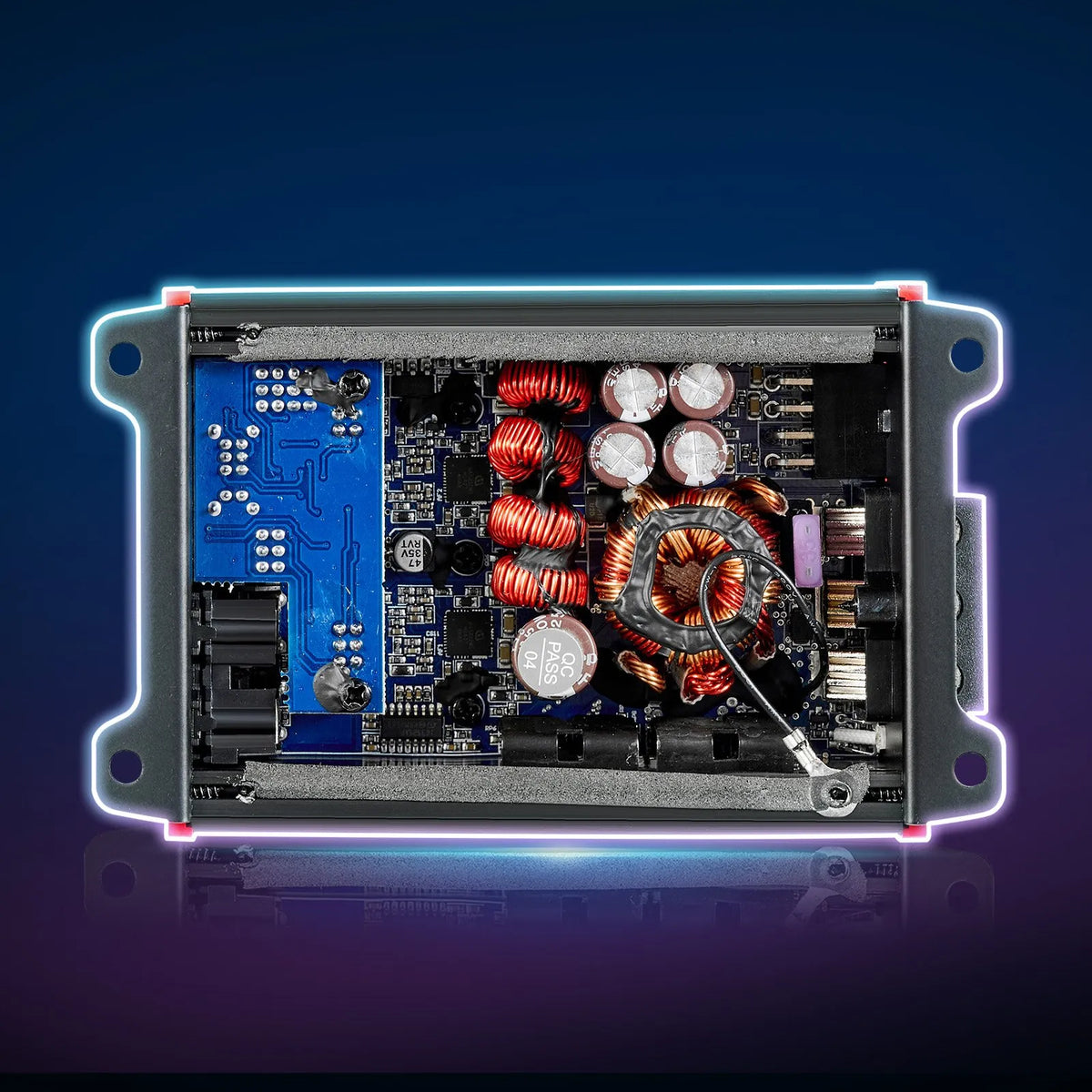 VEVOR automašīnas audio pastiprinātājs, 4 kanālu tiltojams auto pastiprinātājs, daudzkanālu Class D stereo pastiprinātājs ar maksimālo jaudu 4 × 120 W pie 4 Ω / 4 × 200 W pie 2 Ω, augstas jaudas pastiprinātājs SUV, pikapiem un bezceļu transportlīdzekļiem