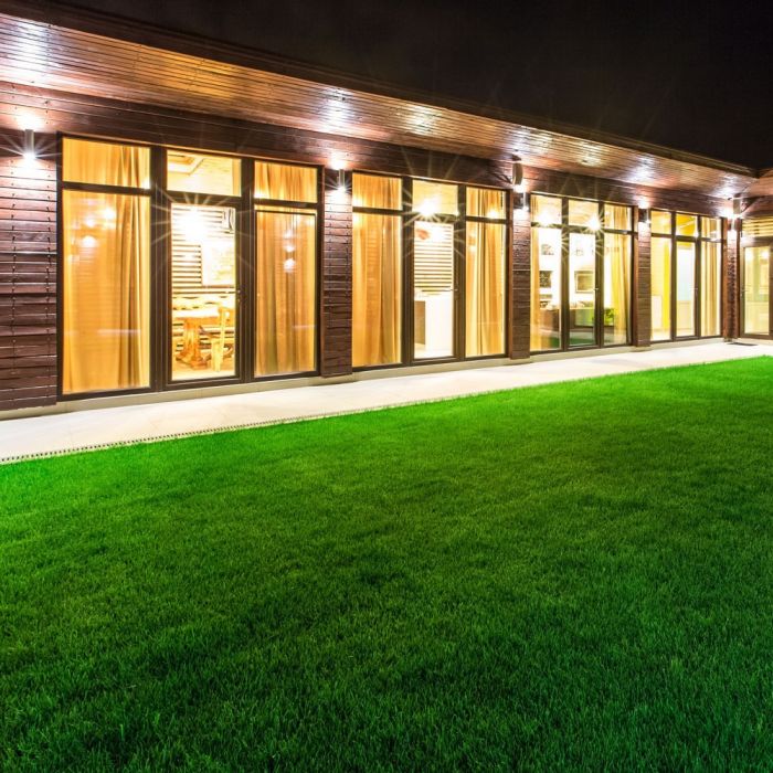 V-TAC Facade lampram med 2xGU10 LED-lampor (glödlampor ingår ej), vit, IP44