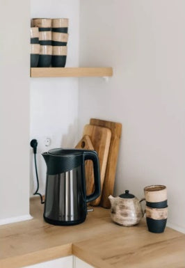 AENO Elektriskā tējkanna EK3: 1850-2200W, 1.7L, Strix, Dubultās sienas, Neuzsildāms korpuss, Automātiskā izslēgšanās, Sausas tvertnes aizsardzība