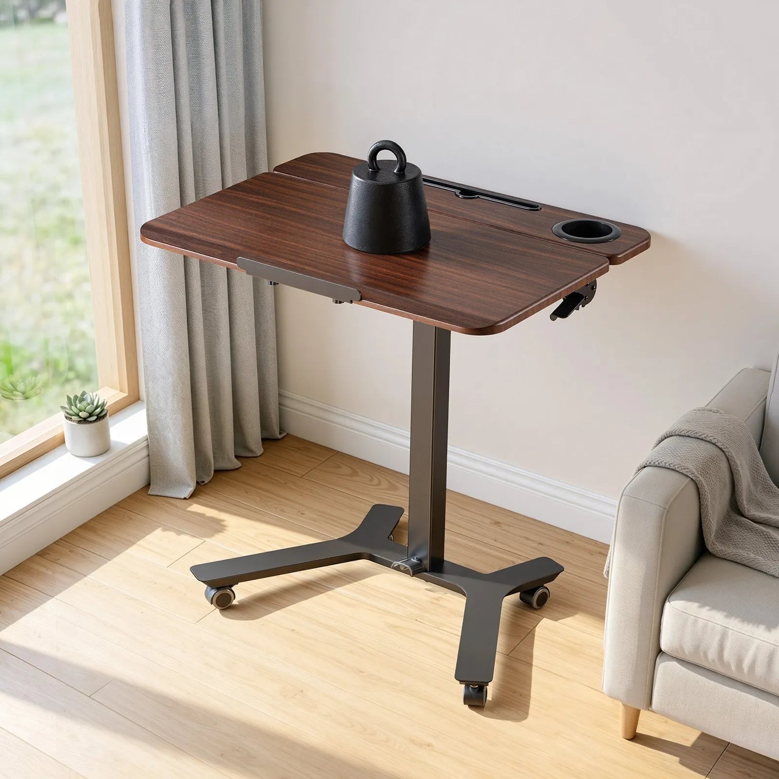 VEVOR mobilais stāvgalds ar regulējamu augstumu un noliecamu 71,5 × 52,5 cm virsmu, pneimatisku kājas pedāli un 15 kg kravnesību