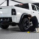 VEVOR garāžas grīdas seguma paneļi – 50 gab. komplekts, 305 × 305 × 13,4 mm, rūpnieciska grīda ar neslīdošu divpusēju virsmu, piemērots garāžām, pagrabiem, darbnīcām, krāsa: sudraba