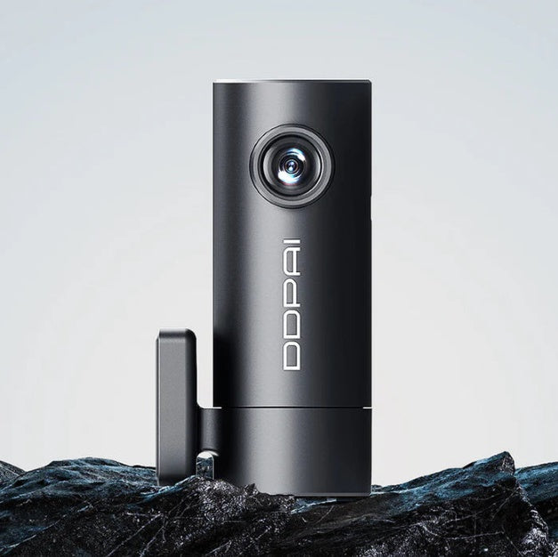 DDPAI Mini Pro - компактный 2K видеорегистратор с Wi-Fi, встроенным аккумулятором и поддержкой карт microSD до 128 ГБ