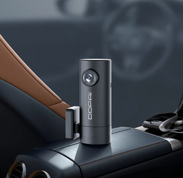 DDPAI Mini Pro - компактный 2K видеорегистратор с Wi-Fi, встроенным аккумулятором и поддержкой карт microSD до 128 ГБ