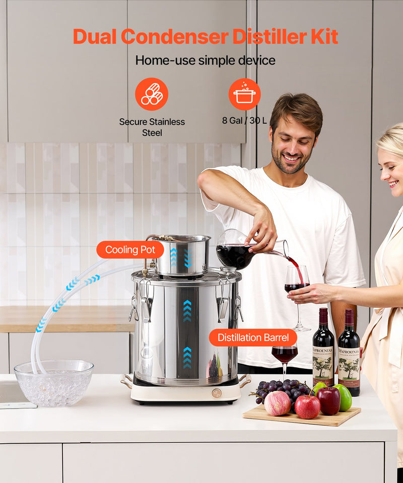 30L nerūsējošā tērauda destilācijas aparāts ar iebūvētu termometru uz vāka un ūdens cirkulācijas sūkni, piemērots alkohola destilācijai