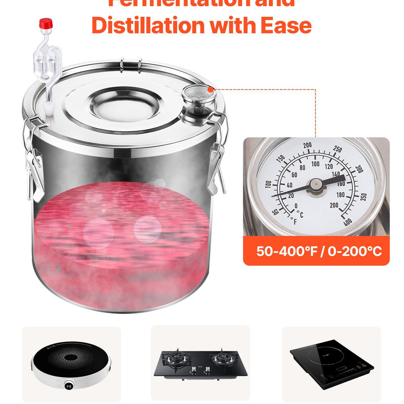 30L nerūsējošā tērauda destilācijas aparāts ar iebūvētu termometru uz vāka un ūdens cirkulācijas sūkni, piemērots alkohola destilācijai