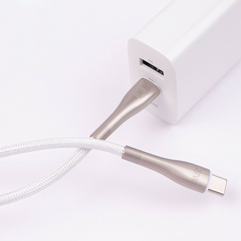 Forever Sleek USB-C–Lightning kabelis, 1 m, 27 W, balts