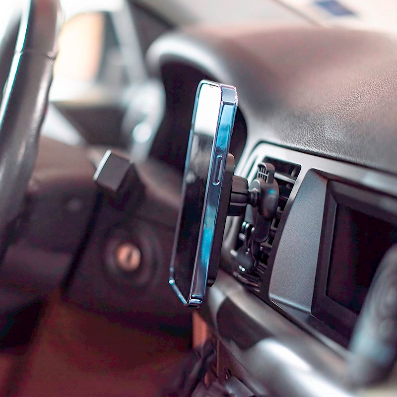 Forever magnētiskais auto turētājs gaisa ventilācijai MACH-100 ar bezvadu uzlādi, melns, 15 W