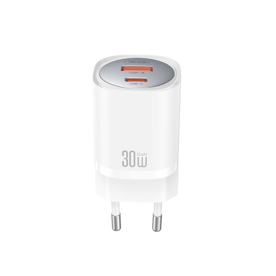 XO CE21 PD/QC sienas lādētājs ar 1 USB-C un 1 USB-A pieslēgvietu, 30 W, balts