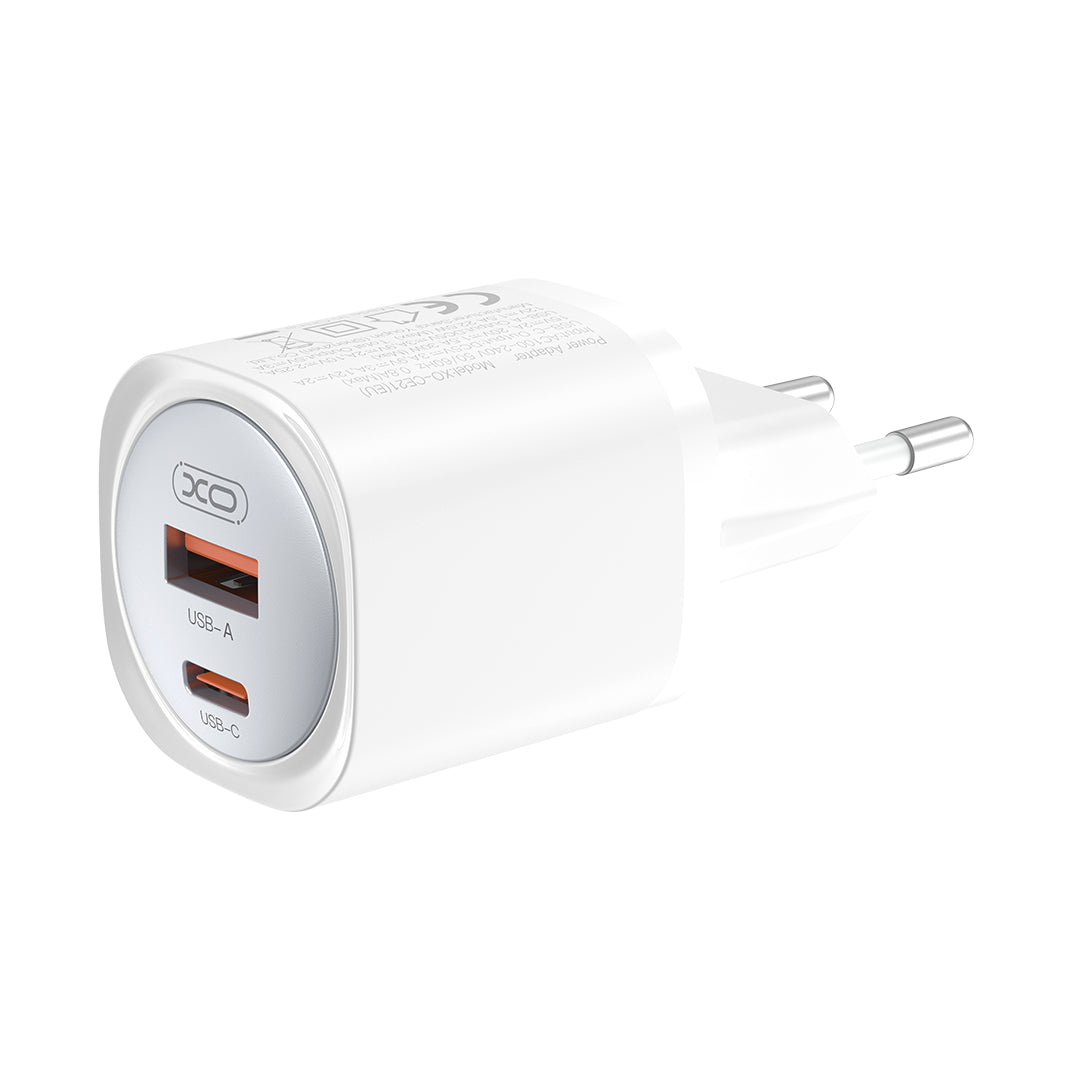 XO CE21 PD/QC sienas lādētājs ar 1 USB-C un 1 USB-A pieslēgvietu, 30 W, balts