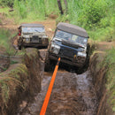 Bezceļu atjaunošanas komplekts, 76 × 914 cm smagās vilkšanas vinčas komplekts ar 13,6 t vilkšanas siksnu, 20 t D formas šaklēm, šakles uztvērēju un uzglabāšanas somu, ATV, džipiem, bezceļu transportlīdzekļiem un kravas automašīnām