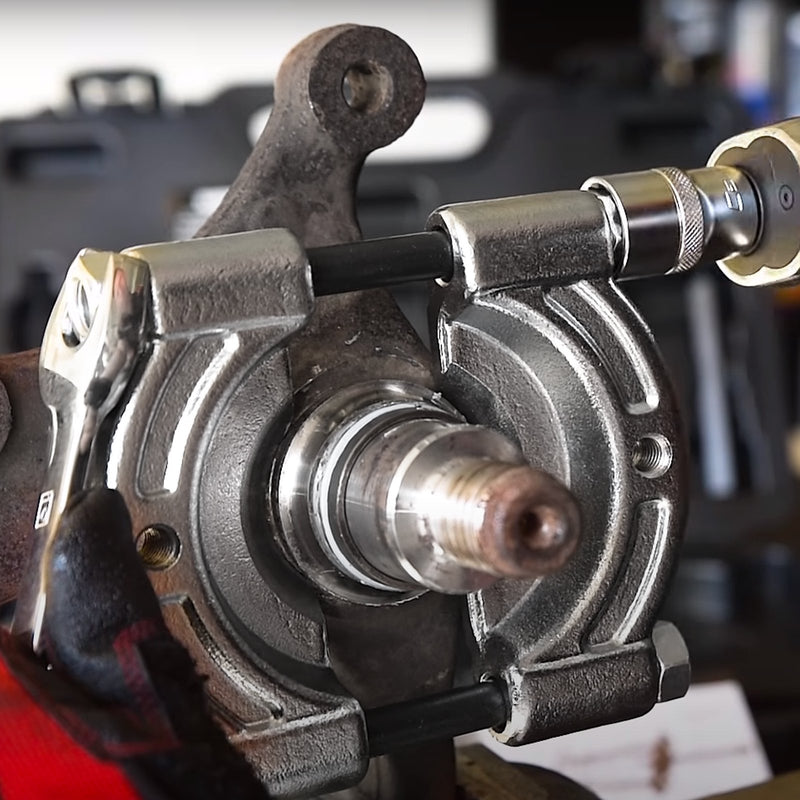 VEVOR 14 gab. gultņu izvilkšanas komplekts, 5 tonnu gultņu atdalītājs, zobratu un riteņu gultņu noņemšanas komplekts ar 5,08 cm un 7,62 cm žokļiem, riteņu rumbas un ass izvilkšanas komplekts, izturīgs gultņu dalītāja rīku komplekts ar koferi.