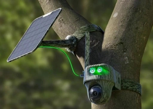 Reolink G450 4K - bezvadu 4G mednieku videokamera + Solārais panelis  Mednieku 4G videokamera manuāli grozāma 360° grādu diapazonā. Ideāli piemērota zemniekiem, medniekiem, tūristiem.  Kamuflāžas korpuss komplektā 32gb atmiņu karte.