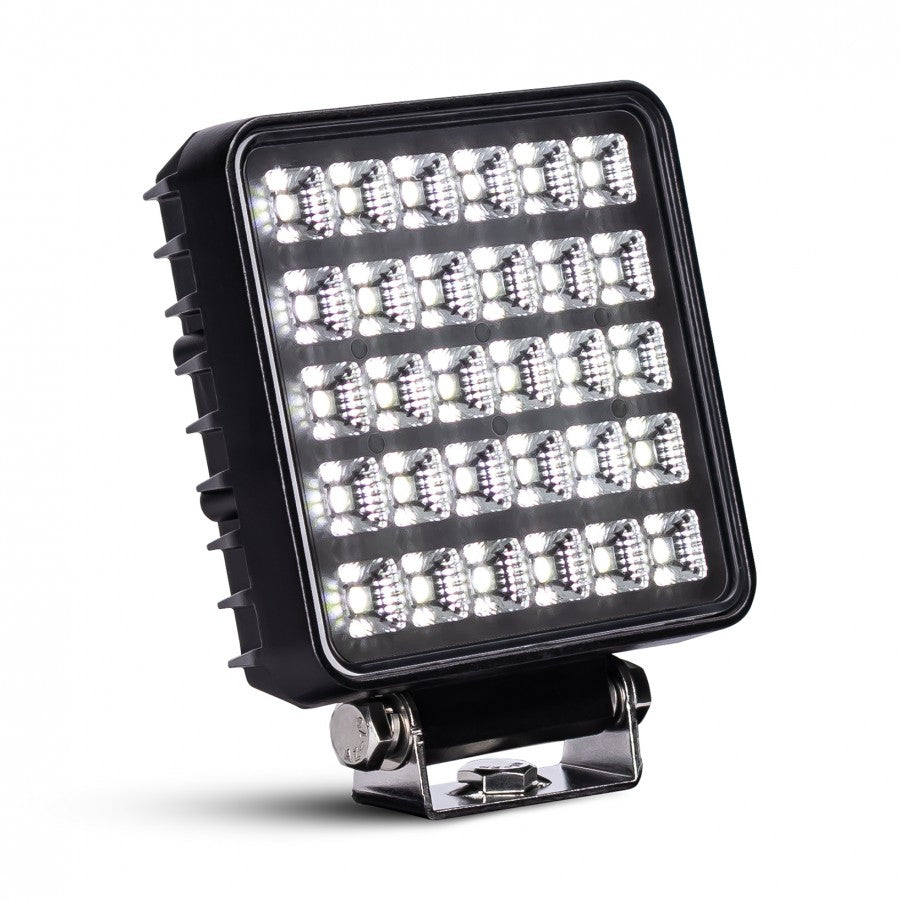 KAMAR LED darba lampa L0156 FLOOD 24 W 12/24 V ar 30 LED, slēdzi un ECE R10