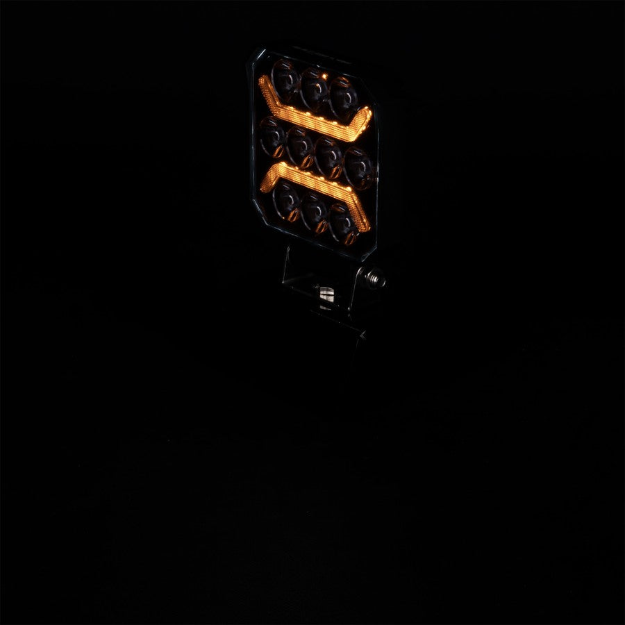 KAMAR LED darba lampa L0185 FLOOD 15 W 1500 lm 12/24 V ar 10 LED un 2 oranžām LED joslām