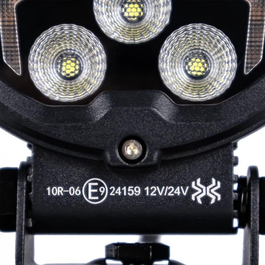 18W(1700Lm) LED darba lukturis KAMAR X-SPIDER 3 L0196 ar dzintarkrāsas LED joslu, 9 LED, 12/24V, IP67, alumīnija korpuss, 111x111x29,5mm, 0,3m kabelis, ECE R10, 2 gadu garantija