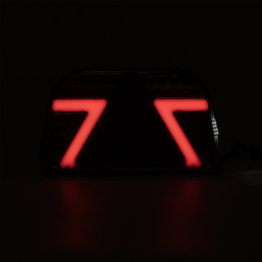 KAMAR TL 5-FUN LED aizmugurējais kombinētais lukturis, labais, 82LED, 12/24V, 7 funkcijas, trijstūra atstarotājs, IP67, 260x150x70mm, 25cm kabelis, ECE homologācija, 2 gadu garantija