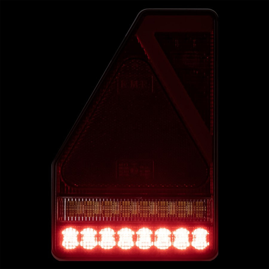 KAMAR L1907 LED aizmugurējais kombinētais lukturis, kreisais, 45LED, 12/24V, 5 gaismas funkcijas ar trijstūra atstarotāju, IP67, 218x145x35mm, 30cm kabelis, ECE homologācija, 2 gadu garantija