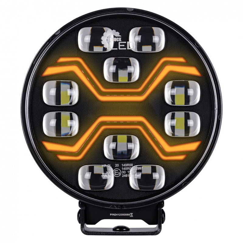 KAMAR X-SPIDER TOXIC L3440 LED tālās gaismas lukturis ar balto pozīcijas un oranžo brīdinājuma gaismu, 80/3/14W, 12/24V, 10+42LED, IP6K9K/IP6K8, 2,5m kabelis, ECE R10/R65/R148/R149, 2 gadu garantija