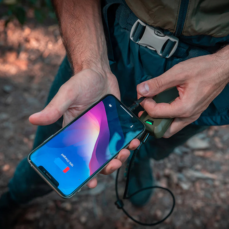 Flextail, portatīvs un uzlādējams moskītu atbaidīšanas ierīce, kas apvieno efektīvu aizsardzību pret odiem ar praktiskām funkcijām.