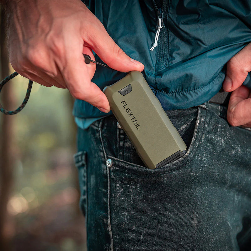 Flextail, portatīvs un uzlādējams moskītu atbaidīšanas ierīce, kas apvieno efektīvu aizsardzību pret odiem ar praktiskām funkcijām.