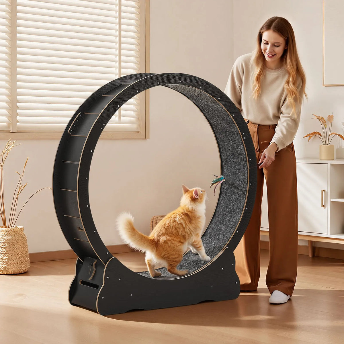 VEVOR kaķu skriešanas ritenis, 132 cm koka trenažieris telpām kaķēniem un kaķiem līdz 12,7 kg, kaķu skrejceļš ar paklājotu skriešanas virsmu un bloķēšanas mehānismu, kluss fitnesa un veselības rotaļlieta, melns.