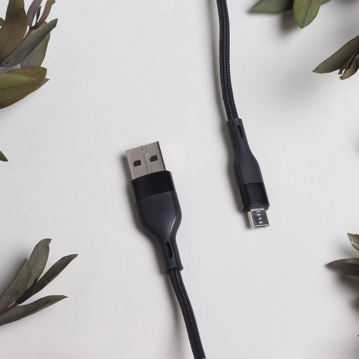 Maxlife MXUC-07 USB – microUSB kabelis 1,0 m, 2,4 A, melns, neilons