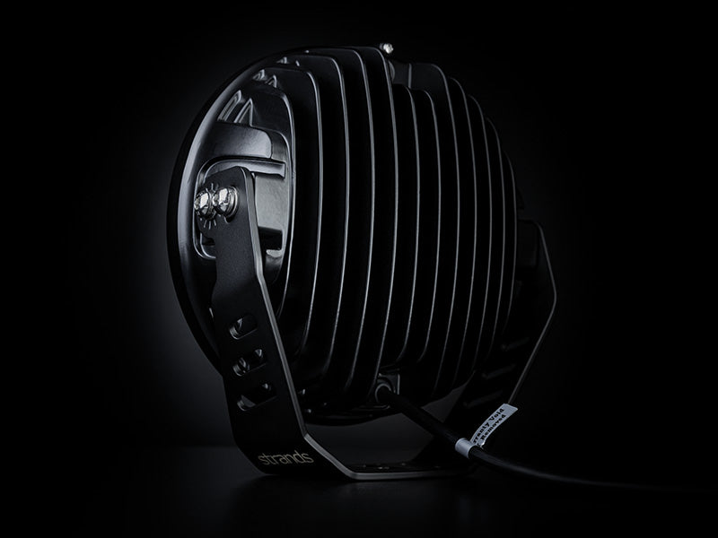 170W(20400Lm) 9-32V STRANDS(Zviedrija) LED NIGHT darba lukturis, IP67/69K, ECE R112, R7 EMC ECE R10, ⌀ 228.60 x 86.70mm, vads 500mm, garantija 3 gadi, auksti balta gaisma 6000K