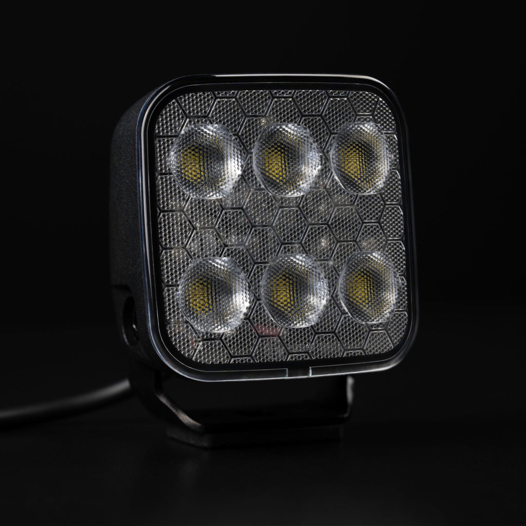 STRANDS – LED arbetsbelysning, 37 W / 3940 lm, 10–36 V, IP68/69K, ECE R10, CISPR25 klass 3