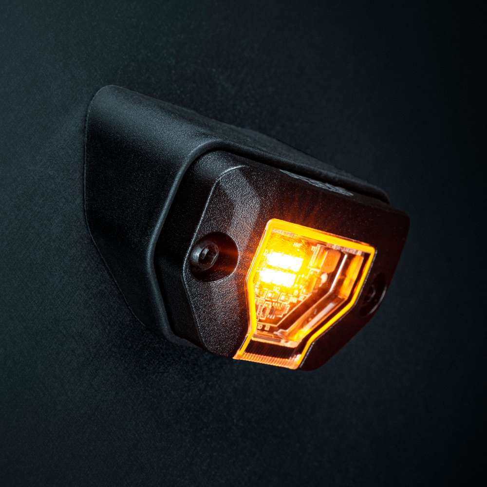 Strands Unity Rock Light oranža LED pozīcijas un darba lampa 340 lm, 10–32 V DC, Flood Beam, IP69K, melna korpusa izpildījumā