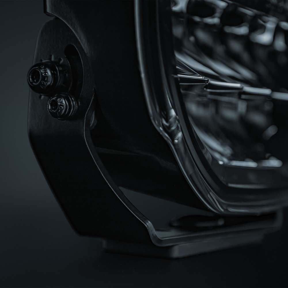 Strands Nuuk D-Line 9" LED tālās gaismas lukturis 13400 lm, balts/dzintara gabarītgaismas apgaismojums, E-apstiprināts, IP69K, 10–32 V