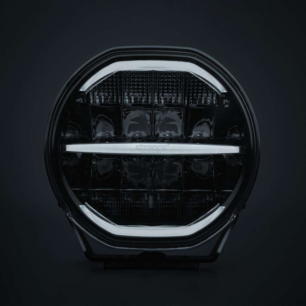 Strands Nuuk D-Line 9" LED tālās gaismas lukturis 13400 lm, balts/dzintara gabarītgaismas apgaismojums, E-apstiprināts, IP69K, 10–32 V