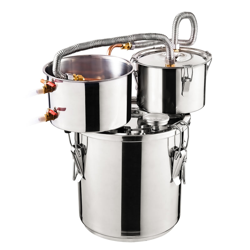 11.4L divu kondensatoru destilācijas aparāts ar iebūvētu termometru uz vāka un 8W ūdens cirkulācijas sūkni,  šo iekārtu var izmantot augļu vīnu, brendija, degvīna, viskija, etanola, ūdens un ēterisko eļļu destilācijai.