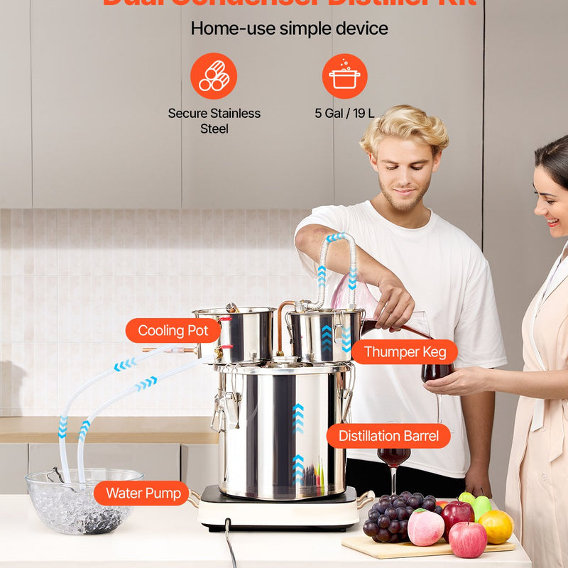 19L divu kondensatoru nerūsējošā tērauda destilācijas aparāts ar iebūvētu termometru uz vāka un ūdens cirkulācijas sūkni, piemērots alkohola destilācijai