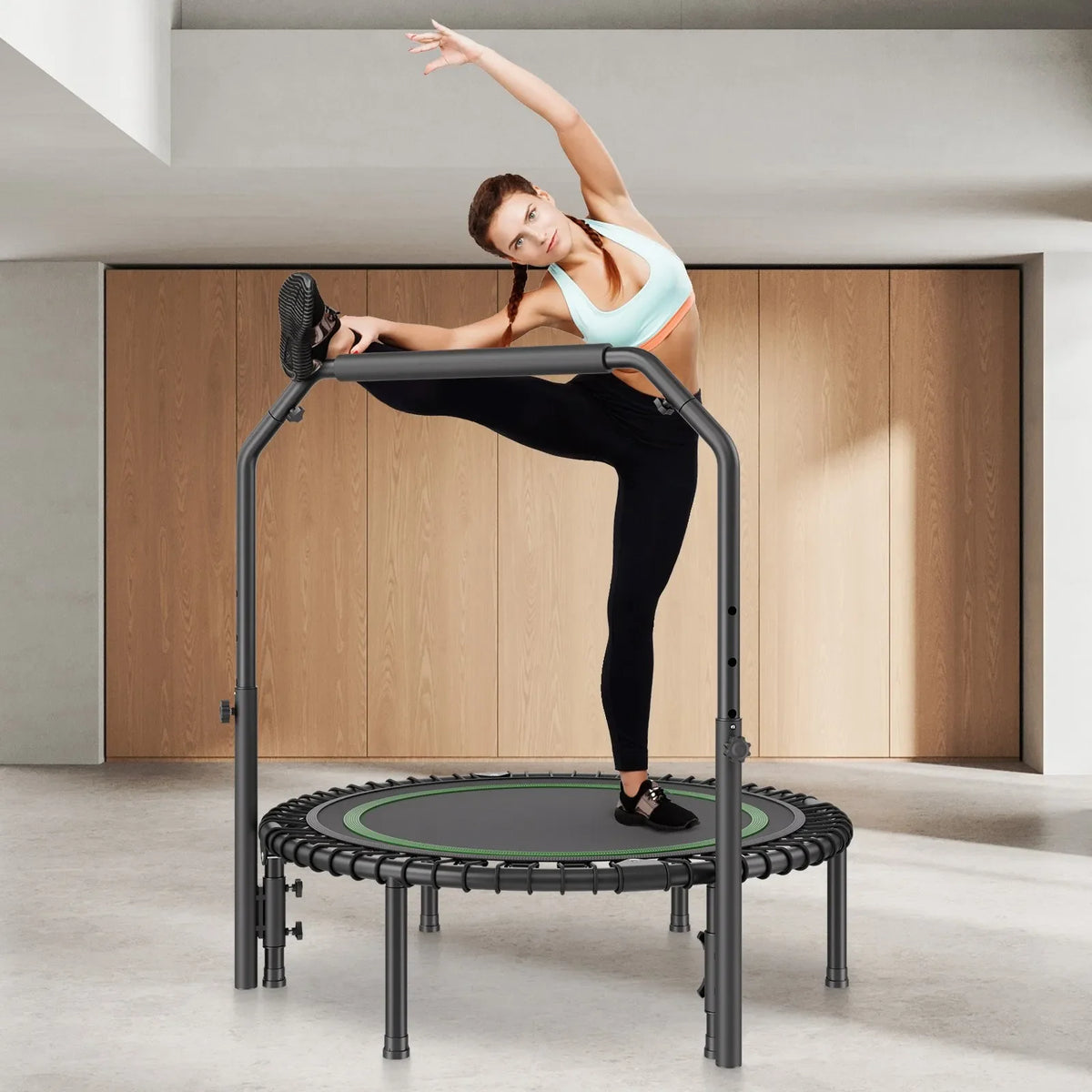 Saliekams mini fitnesa batuts 102 cm pieaugušajiem ar rokturi treniņiem