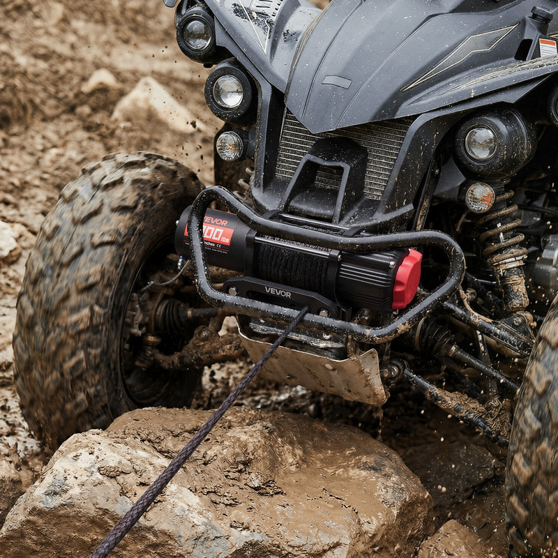 VEVOR elektriskā vinča ATV/UTV 2721 kg ar Φ6 mm x 15 m sintētisko trosi, bezvadu un vadu tālvadības pulti, IP55 ūdensizturība, ar troses vadotni un montāžas plāksni bezceļu vilkšanai