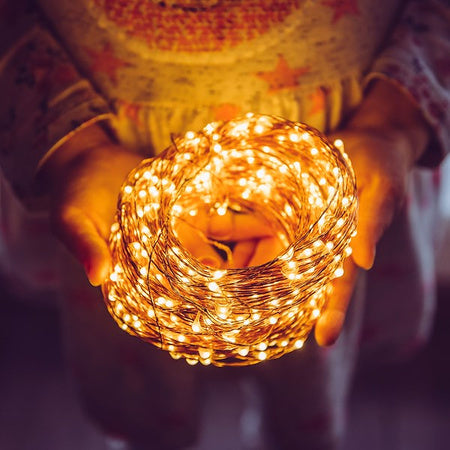 LED gaismas virtene ar 20 LED lampiņām, 2,20 m, silti balta, darbināma ar baterijām, lietošanai telpās