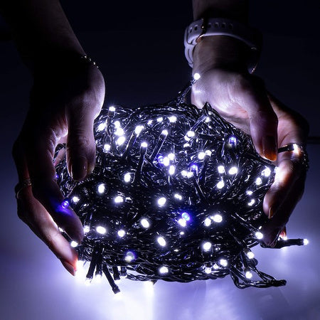 ED gaismas virtene 25,5 m, auksti balta ar zilu mirgošanas efektu, lietošanai iekštelpās un ārā